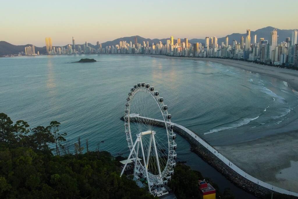 Ap Balneario Camboriu - Proximo Roda Gigante Esterno foto